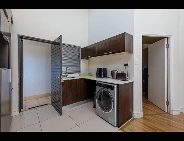 2 BEDROOM APARTMENT FOR SALE IN RIVONIA